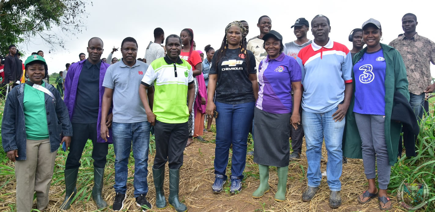 FUTA Vice-Chancellor flags off Farming Practical for 200 Level Students 